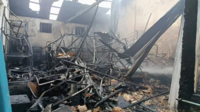 Kebakaran melanda gudang Toko Rocket Music, Jalan Hasanudin, kawasan Pasar Sindu, Cakranegara Barat, Kecamatan Cakranegara, Kota Mataram, Selasa, 25 Agustus 2026, siang.