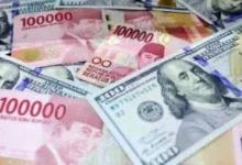 Nilai tukar rupiah terhadap dollar AS melemah hingga menyentuh angka Rp18 ribu.