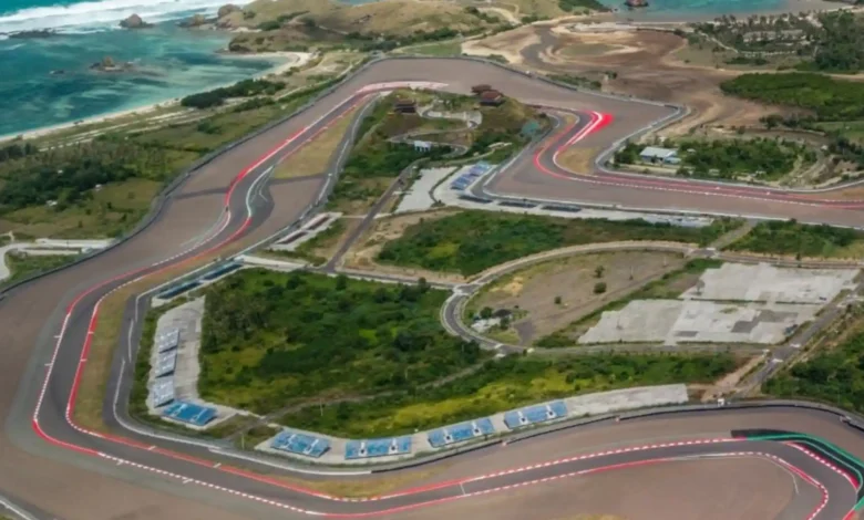 Potret Sirkuit Mandalika. Pemkab keluarkan aturan bagi pengelola destinasi pariwisata menjelang MotoGP 2026.