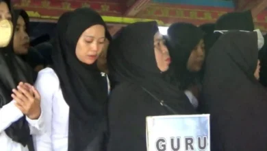 Momen Guru PPPK Paruh Waktu Lombok Barat saat dilantik oleh Pemerintah Kabupaten Lombok Barat, Januari 2026.