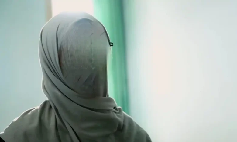 Korban dugaan pelecehan seksual di pesantren Lombok Tengah saat menceritakan kronologi kejadian yang dialaminya 5 tahun silam.