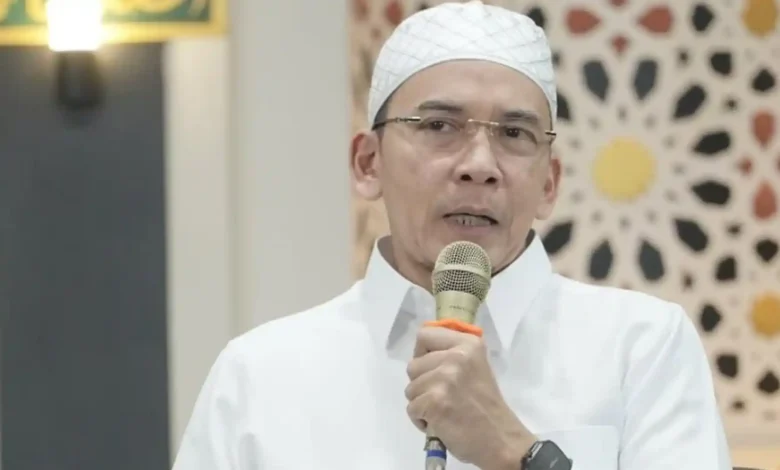 Muhammad Zainul Majdi alias Tuan Guru Bajang (TGB). Ia sempat ingatkan untuk menjaga nama baik organisasi NWDI.