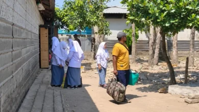 Suasana penjemputan santri oleh wali murid di Ponpes Lombok Tengah setelah isu dugaan pelecehan seksual, Selasa, 22 September 2026.