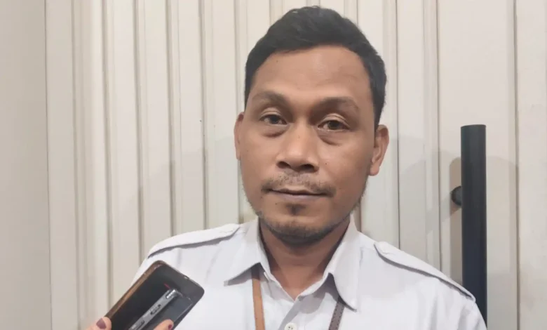 Kepala Dinas Sosial Kota Mataram, Muzakkir Walad diwawancarai beberapa waktu lalu.