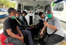 Lima jurnalis yang hilang kontak sebelum berangkat menuju gunung anak Krakatau pada Senin, 7 September 2026. Jasad salah satu kru yang turut hilang ditemukan.