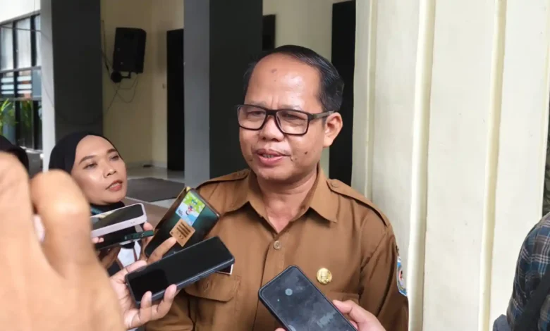 Kepala Dinas Pendidikan Kota Mataram, Yusuf diwawancarai beberapa waktu lalu.