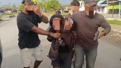 Polisi menangkap anggota KKB berinisial NB di Yahukimo yang diduga terlibat kasus penembakan pada ASN di Papua Pegunungan.