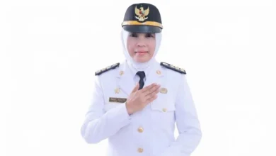 Camat Sandubaya, Henny Suyasih.