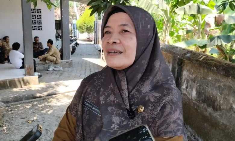 Camat Gerung, Fitriati Wahyuni saat diwawancarai, Selasa, 1 September 2026.