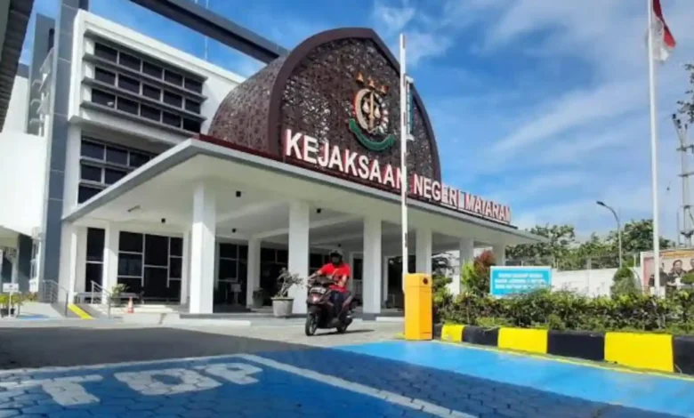 Gedung Kejari Mataram di Jalan Lingkar Selatan, Kota Mataram.