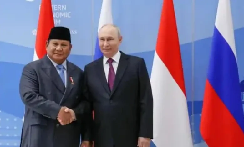 Presiden Prabowo Subianto dan Presiden Rusia Vladimir Putin mengadakan pertemuan di sela-sela Forum Ekonomi Timur di Vladivostok, Kamis, 3 September 2026.