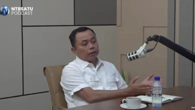Ketua Komisi I DPRD Lombok Tengah, Ahmad Samsul Hadi, saat membahas masalah revitalisasi Desa Adat Sade dalam siniar NTBSatu, Jumat, 4 September 2026.