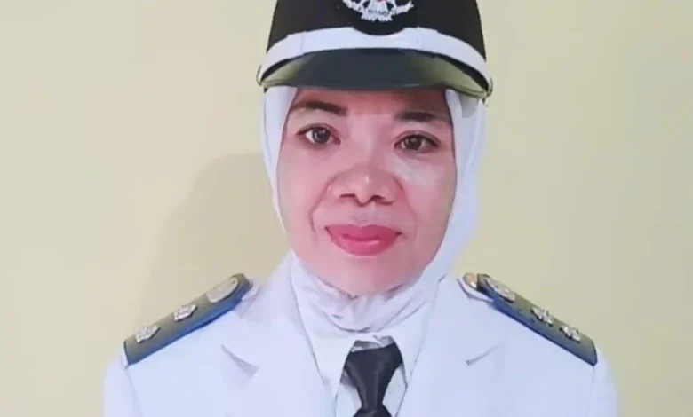 Lurah Mataram Barat, Sunarti.
