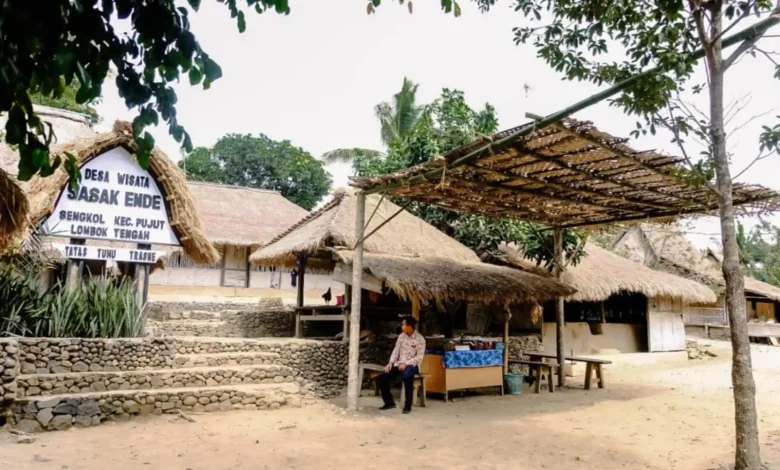 Desa Wisata Sasak Ende Lombok Tengah. Kini dirancang memiliki konsep proteksi kebakaran.