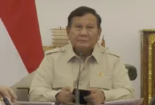 Prabowo saat melangsungkan rapat terbatas virtual bersama kepala daerah seluruh Indonesia terkait penanganan bencana alam pada Senin, 7 September 2026.