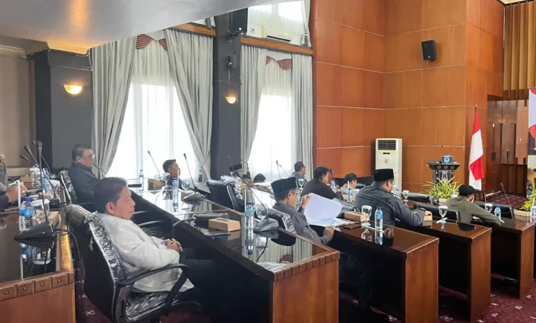 Suasana Rapat Paripurna DPRD Kota Mataram beberapa waktu yang lalu.