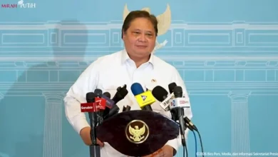 Menko Bidang Perekonomian RI, Airlangga Hartanto, saat umumkan warga berusia 17 tahun otomatis dapat rekening dan saldo tabungan pada Selasa, 8 September 2026.