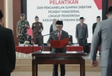 Bupati Sumbawa Barat H. Amar Nurmansyah saat melantik 19 Pejabat Administrator dan Pengawas di Aula Paserang KSB, Rabu, 9 September 2026.