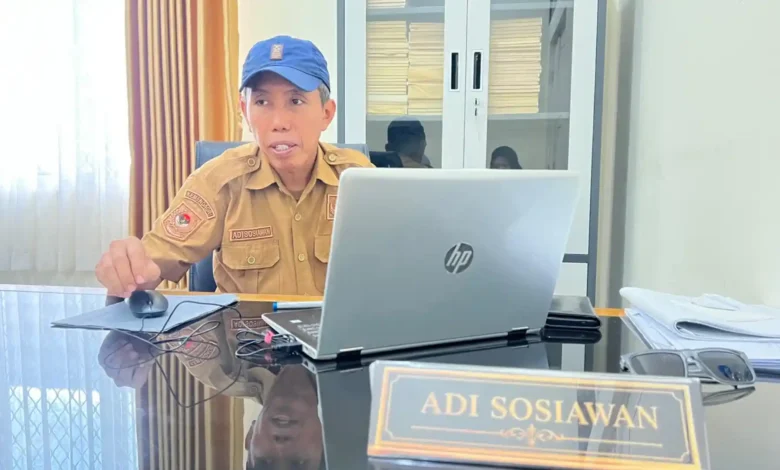 Kepala Bidang Pendaftaran Peduduk Disdukcapil KSB, Adi Sosiawan.