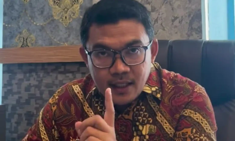 Kepala Dinas Kesehatan Kabupaten Lombok Tengah, Mamang Bagiansah, buka suara terkait dugaan bedah estetika ilegal di Loteng.