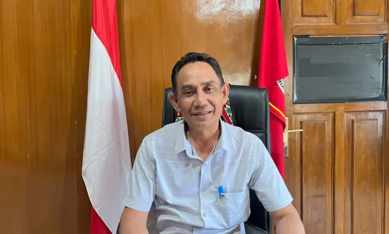 Kepala Dinas Damkarmat KSB, Drs. H. Abdul Razak.