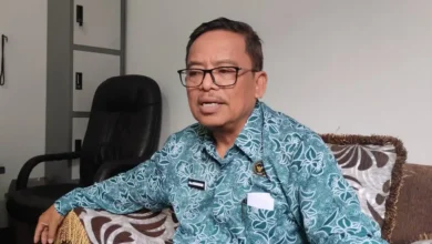 Kepala Desa Midang, Samsudin, saat diwawancarai NTBSatu, Senin, 14 September 2026.