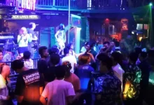 Suasana di salah satu Night Club di Senggigi, 2026.
