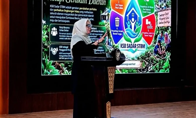 Wakil Bupati Sumbawa Barat Hj. Hanipah menyampaikan arahan teknis KSB Sadar STBM di Graha Praja, Sekretariat Daerah KSB, Rabu, 16 September 2026.
