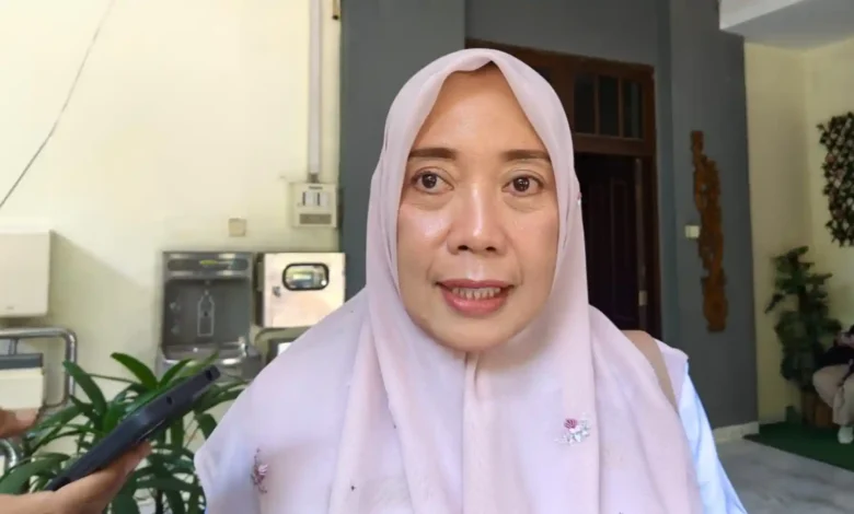 Kepala Dinas PUPR Kota Mataram, Lale Widiahning diwawancarai beberapa waktu lalu.