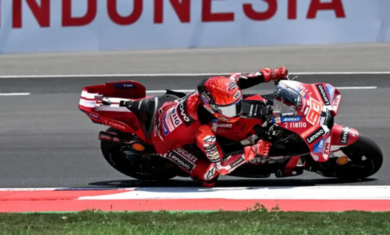 Marc Marquez beraksi pada ajang MotoGP Indonesia 2026 di Sirkuit Mandalika, Lombok Tengah. Ia berhasil meraih podium pada Sprint Race MotoGP Mandalika, Sabtu, 10 Oktober 2026.