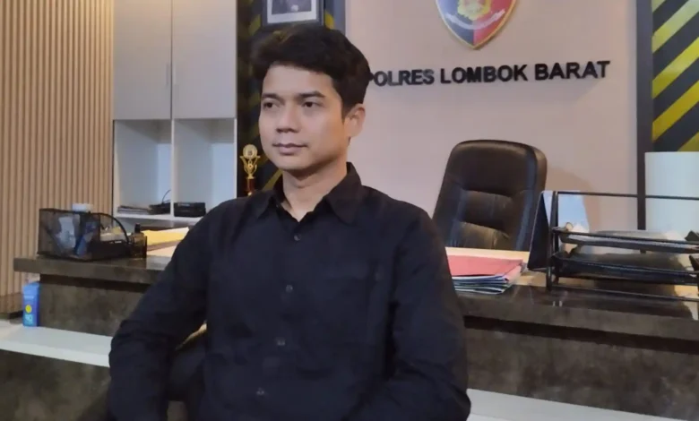 Kasat Reskrim Polres Lobar, AKP Heddy Permana Putra saat diwawancarai di kantornya, Senin, 12 Oktober 2026.