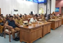Kedes se-Lombok Barat mengikuti sosialisasi mengenai desil yang diselenggarakan Dinas Sosial, Pemberdayaan Perempuan, dan Perlindungan Anak, Senin, 12 Oktober 2026.