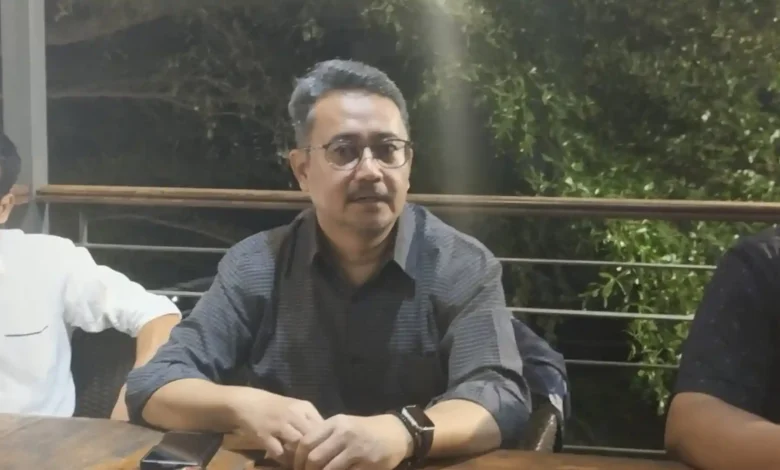 Sekjen DPP Perindo, Ferry Kurnia Rizkiyansyah saat diwawancarai di Mataram, Selasa, 13 Oktober 2026 malam.