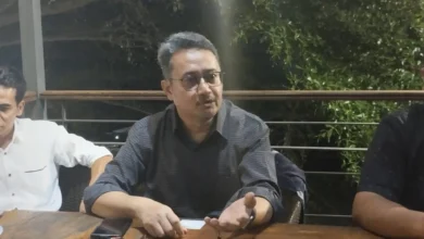 Sekjen DPP Partai Perindo, Ferry Kurnia Rizkiyansyah, saat menjelaskan usulan parliamentary threshold satu persen, Selasa malam, 13 Oktober 2026.