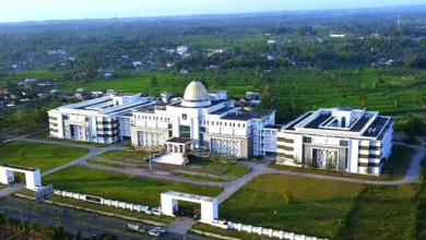 Kantor Bupati Lombok Tengah. Praya Lombok tengah masuk prediksi wilayah yang akan tren di tahun 2027.