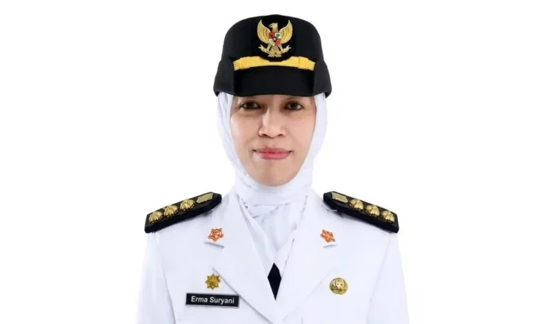 Camat Ampenan, Erma Suryani.