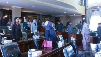 Anggota DPRD Kota Mataram menghadiri Rapat Paripurna beberapa waktu lalu.