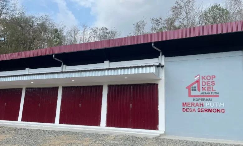 Potret bangunan KDKMP di Desa Sermong, Kecamatan Taliwang, Kabupaten Sumbawa Barat (KSB), telah rampung 100 persen secara fisik.