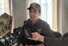 Kepala Desa Buwun Sejati, Muhidin saat diwawancarai beberapa waktu lalu, September 2026.