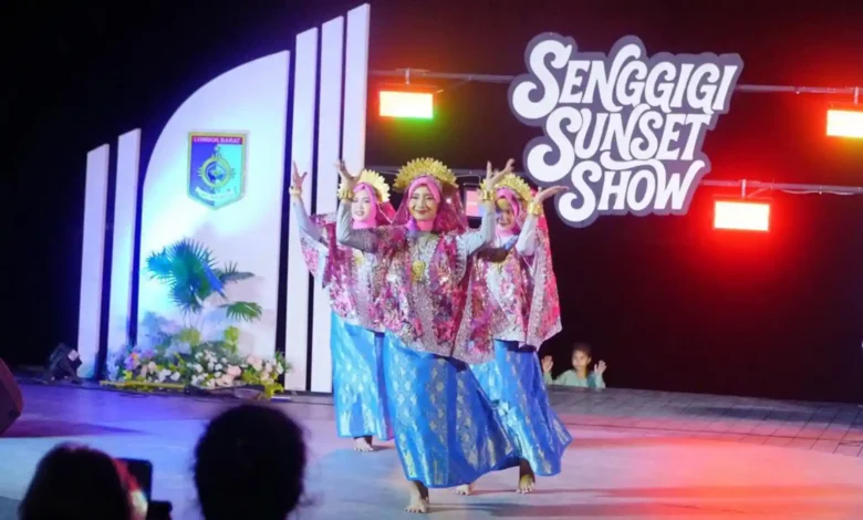 Momen pementasan tari dalam acara Senggigi Sunset Show sebagai alternatif Peresean Gerung yang telah dihentikan, September 2026.
