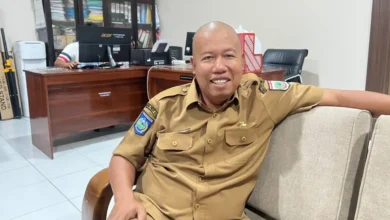 Kepala Dinas Koperindag KSB, Suryaman saat diwawancarai NTBSatu, Selasa, 6 Oktober 2026.