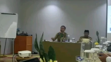 Sekda Kabupaten Lombok Tengah, Lalu Firman Wijaya, saat di acara konsolidasi Pokja Budaya Sekolah Aman dan Nyaman di Hotel Swiss Belcourt pada Rabu, 30 September 2026.