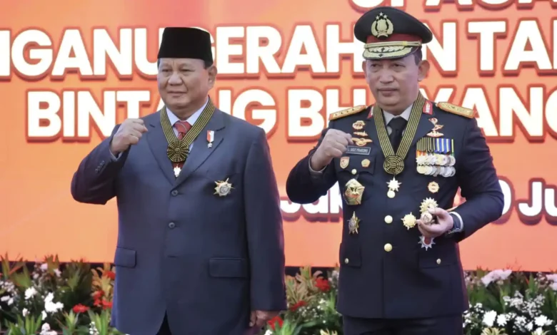 Presiden Prabowo Subianto bersama Kapolri Listyo Sigit Prabowo. Kini Sigit mendapat Supres pemberhentian dari Presiden pada Rabu, 30 September 2026.